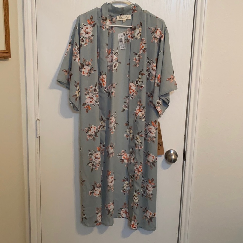 Long light green floral top